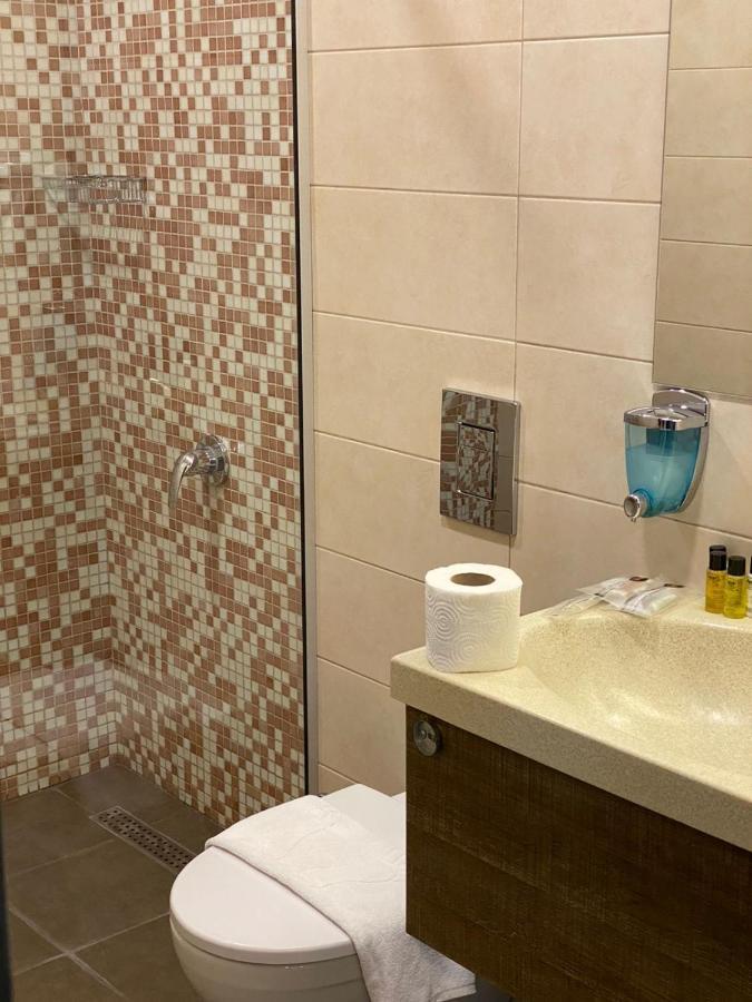 Tbt Hotel Tbilisi Bagian luar foto