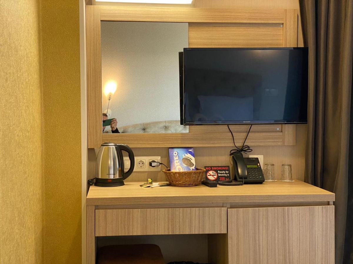 Tbt Hotel Tbilisi Bagian luar foto