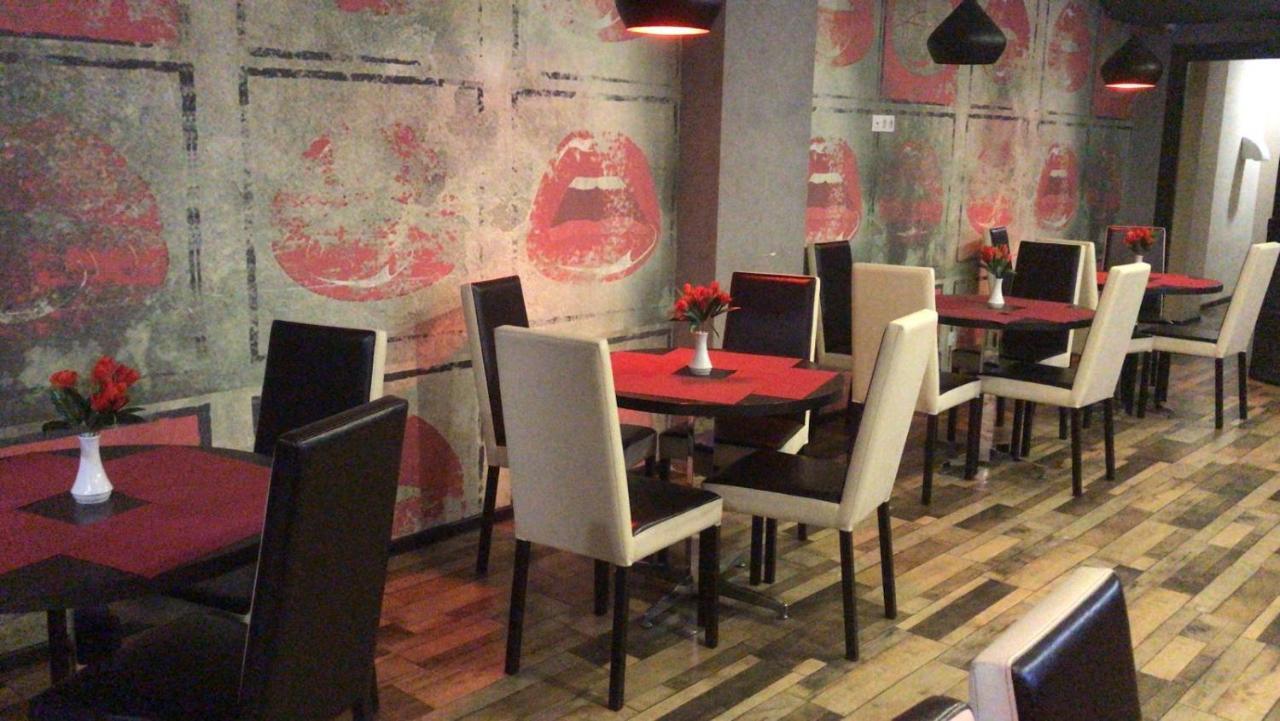 Tbt Hotel Tbilisi Bagian luar foto