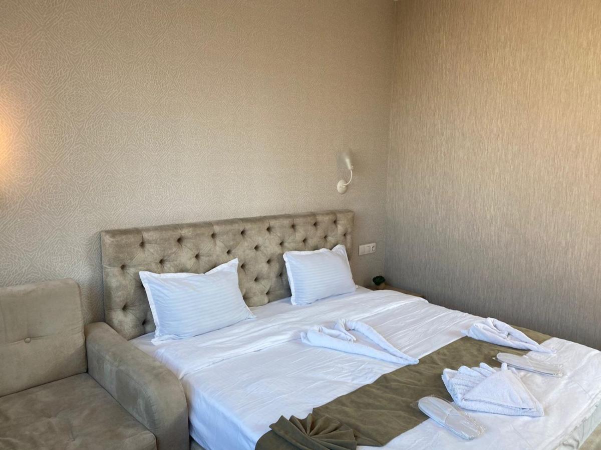 Tbt Hotel Tbilisi Bagian luar foto